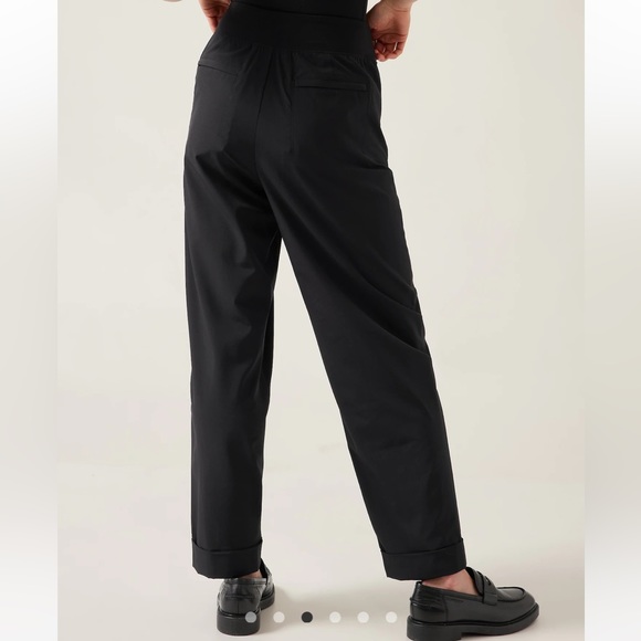 Athleta‎ Black Belted Cuffed ‘Cardiff’ Pant. Size 6T. - Picture 5 of 9